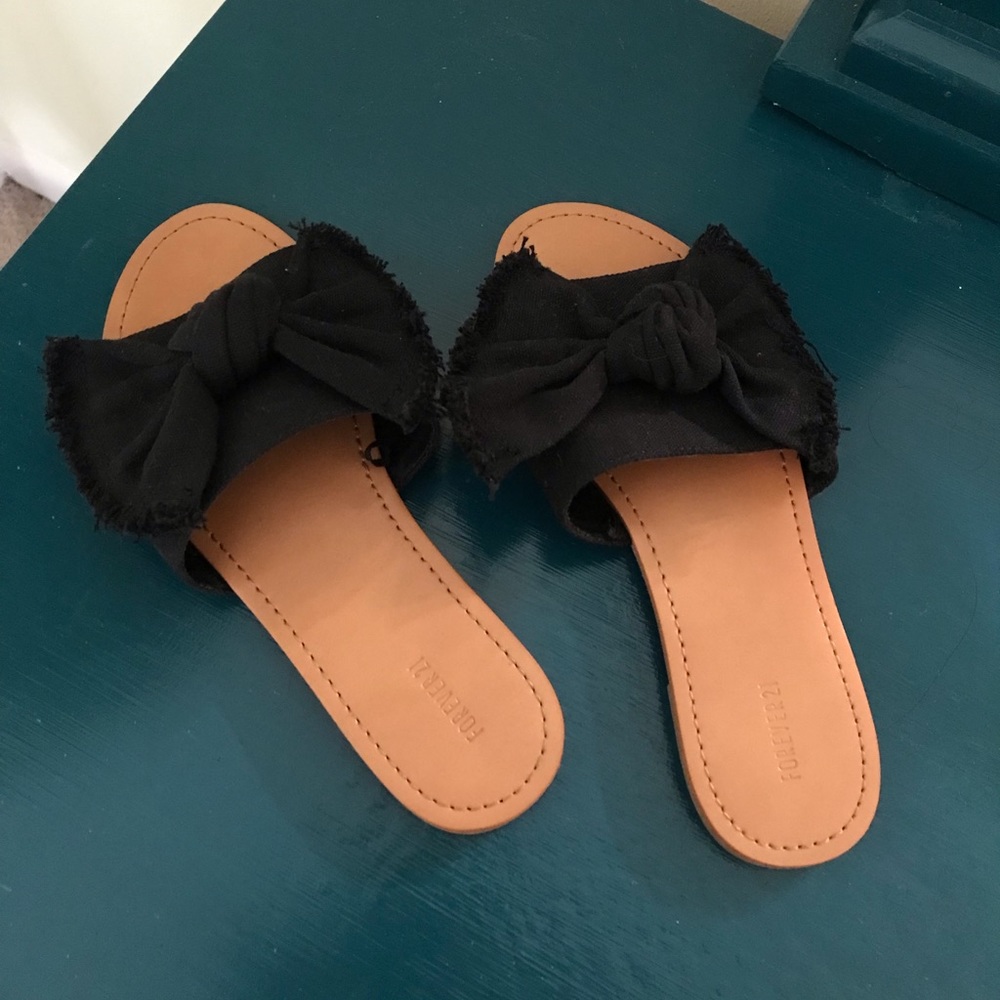 Forever 21 Black Sandals